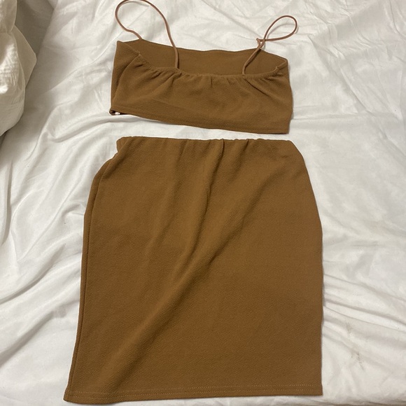 Boohoo Matching co-ord Set (crop top & high waisted skirt) in brown - Picture 7 of 7